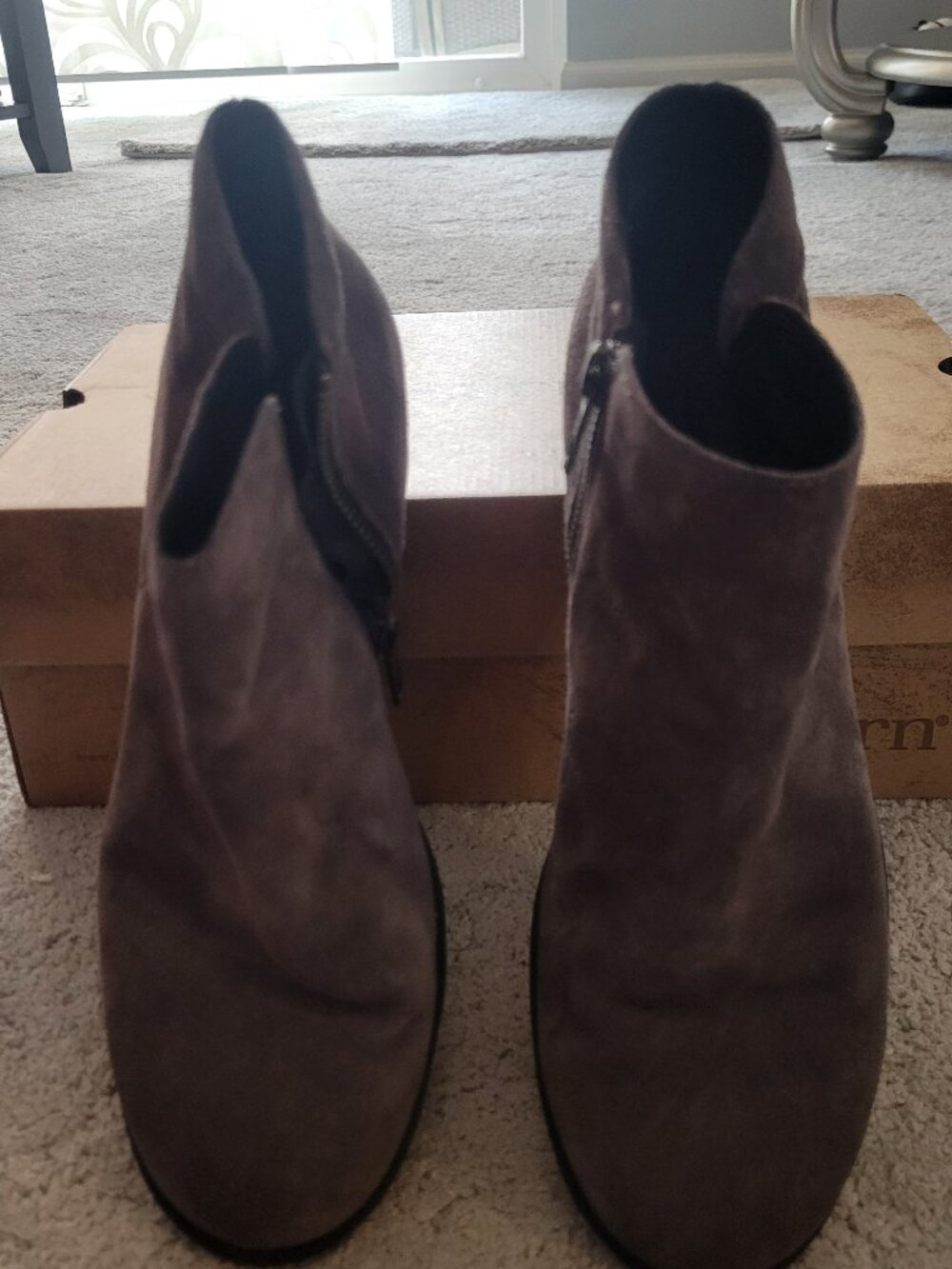 Born Holman Gray Suede Ankle Booties Size 6.5M | Low Block Heel | EUC